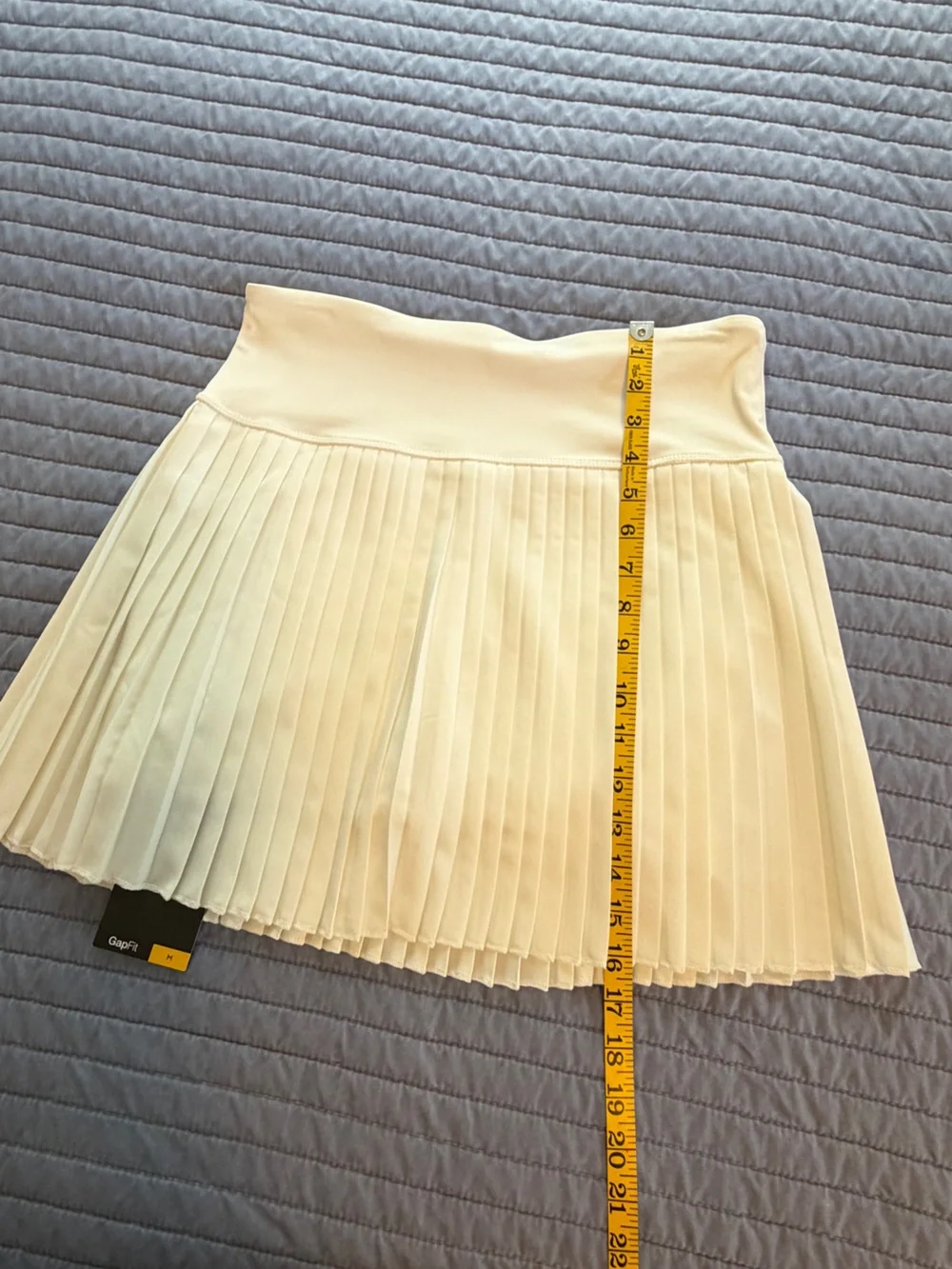 GAP Fit Pleated White Women's Skort, size medium